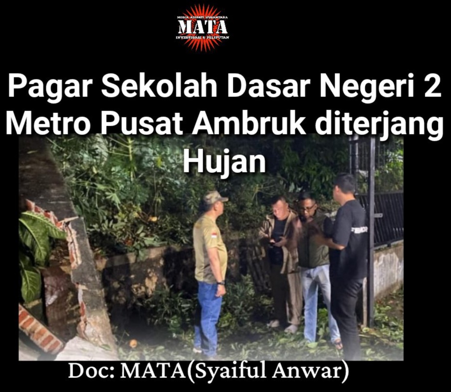 Pagar Sekolah Dasar Negeri 2 Metro Pusat Ambruk diterjang Hujan