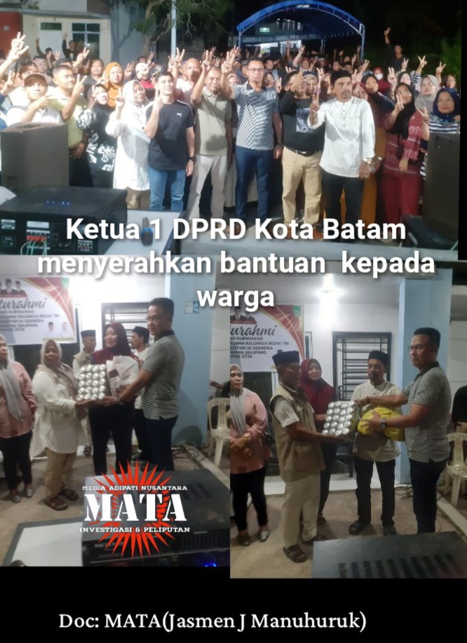 Ketua 1 DPRD Kota Batam menyerahkan bantuan  kepada Tim Suksesnya